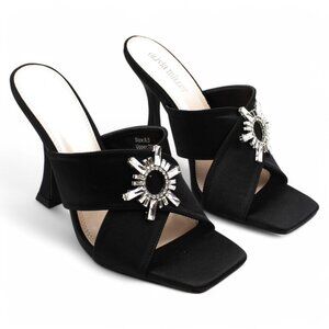 Olivia Miller Kendall Sandals